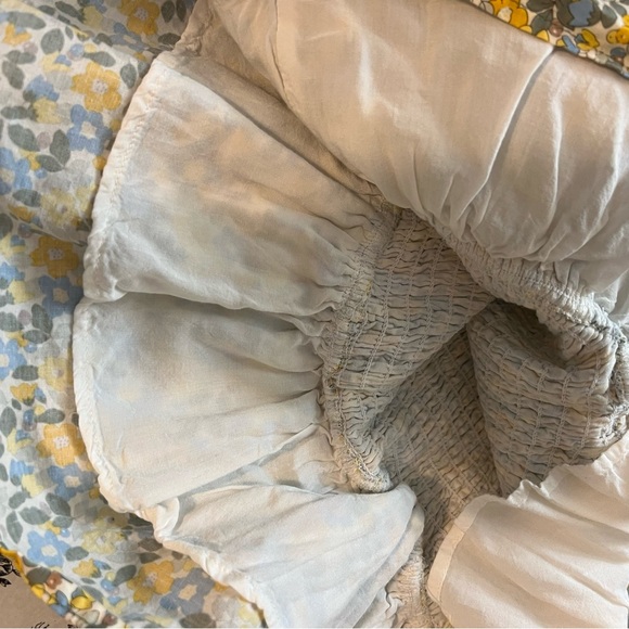 Storia Floral Smocked Dress - Picture 16 of 16